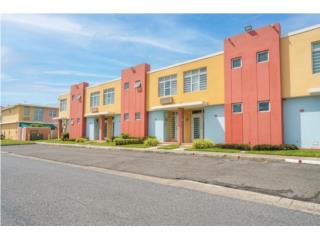 TURNKEY TOWNHOUSE APARTMENT REMODELADO