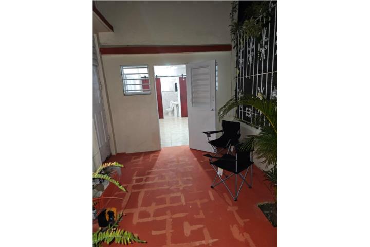 Estudio remodelado $550 persona sola