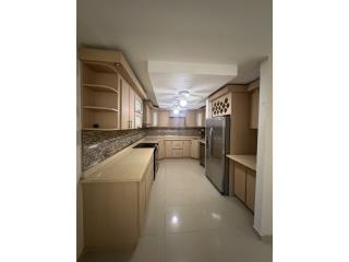 Amplio Town House de Esquina 2 PKG.