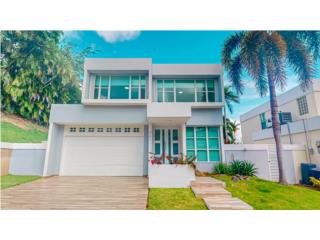 2 Story corner house in Paseo las Olas!