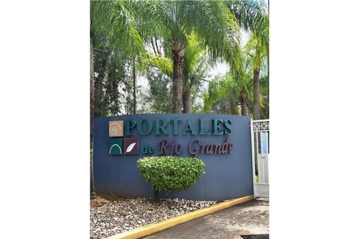 Portales de Rio Grande