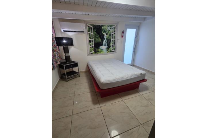 Studio Remodelado 2do piso, $750