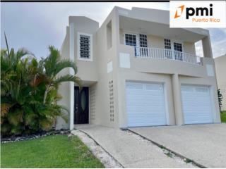Hermosa casa de dos niveles, 4 cuartos, 2.5 B