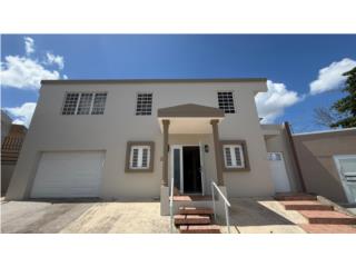 Casa de Primer Nivel en Renta � Lomas Verdes,