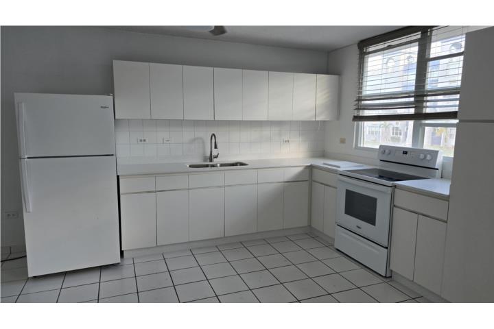 Jardines del Parque Escorial, PH $1,800