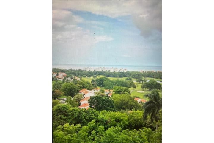 ¡Tu Oasis en Río Mar! Villa de Lujo con Vista