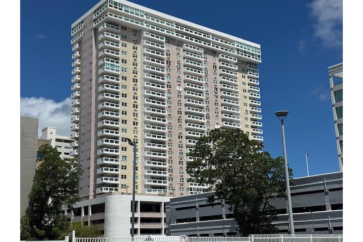 Coliseum Tower - 2/2/2 - $2,800