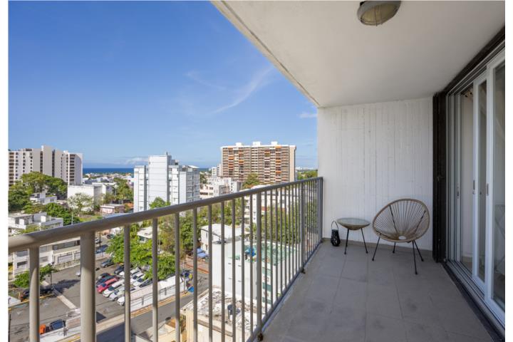 Apartamento Amueblado en Cobian Plaza
