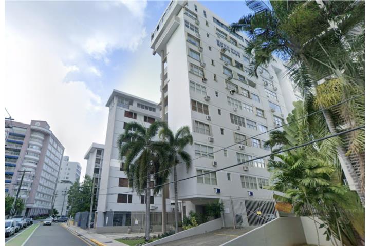 Great Location! 5 Min Walk to the Beach