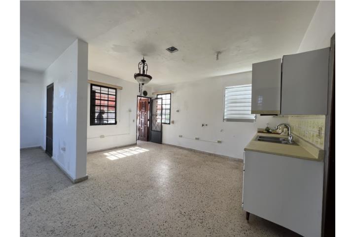 Barrio Israel- 2H&1B (en 2do piso)