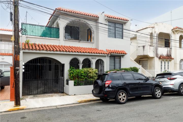 FULLY RENOVATED 1BD+1BA+Water Cistern