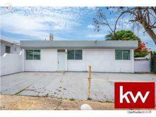 URB. CROWN HILLS, CASA EN SAN JUAN