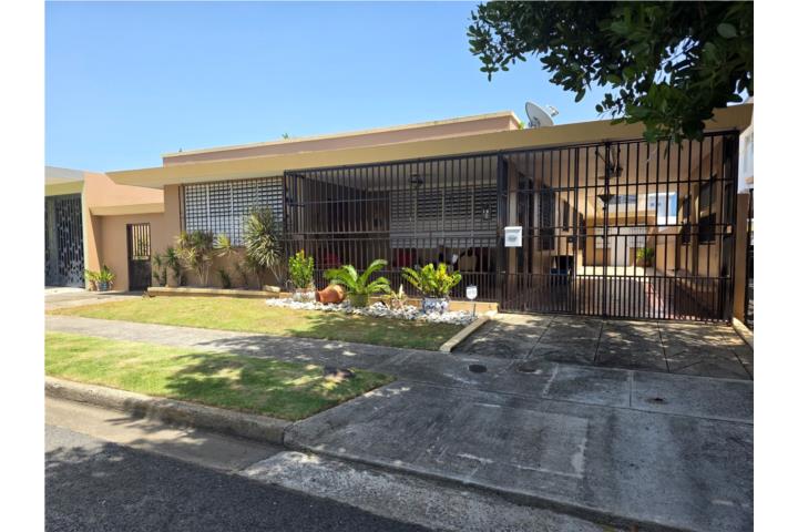 Urb. Santa Ana - Apartamento independiente