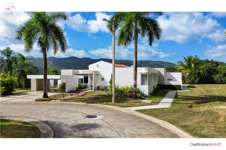 Ciudad Jardín Los Altos  Turnkey Corner Home