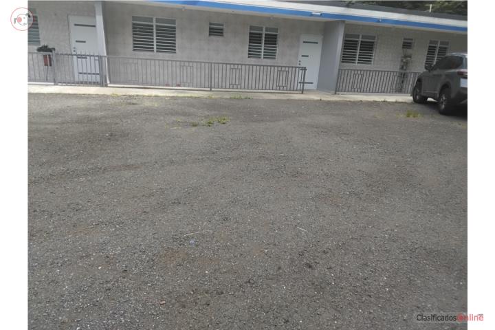 EN CAONILLA Y LLANOS, COLINDA CON QUEBRADA