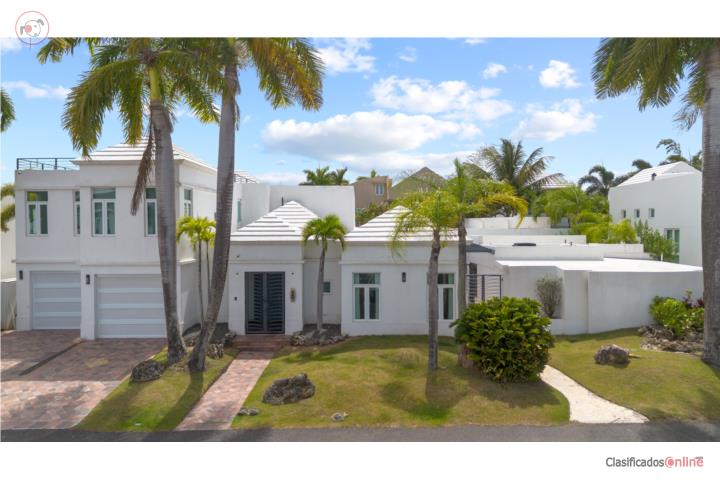 Lujosa Casa en Paseo las Palmas 6/5 $8.5K