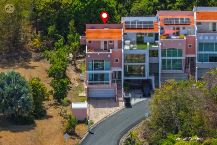 Furnished 3b/2.2ba Townhome w/balcony