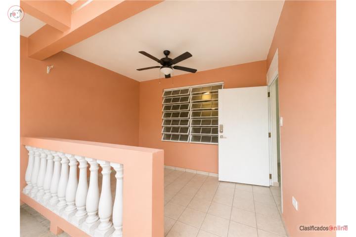 Spacious 3 bedroom apartment with utilities