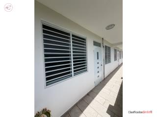 Apt 2 cuartos a/c incluye agua