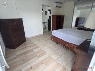 Amplio STUDIO, 2do piso, amueblado con A/C