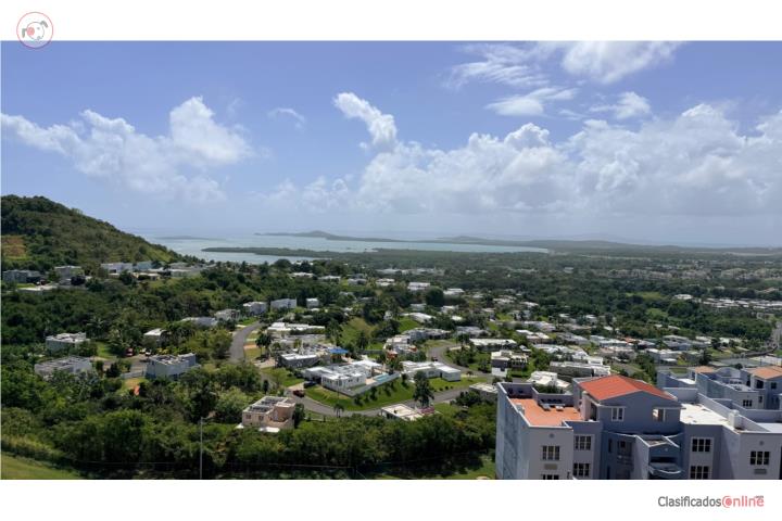 Penthouse amueblado con vistas al océano en Fajardo