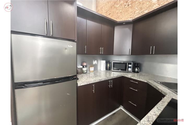 Calle Sol 2do Piso, Apt 1/1 No Amueblado