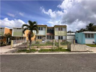Puerto Rico - Bienes Raices VentaCasa de 5C/5B en Urb. Santa Clara Puerto Rico