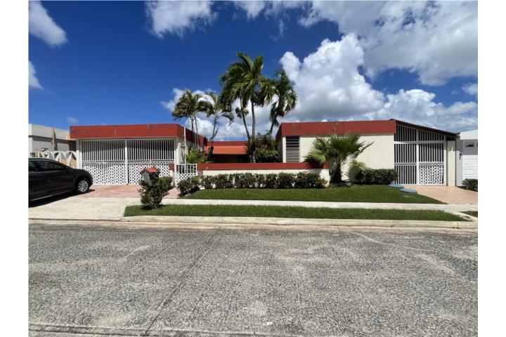 Oportunidad de comprar por debajo de tasación en una de las mejores urbanizaciones de Bayamón.