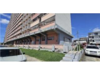 A pasos de la Calle Cerra - Santurce P.R.