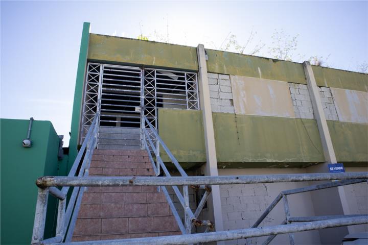 Commercial in Flamboyan Gardens, Bayamón