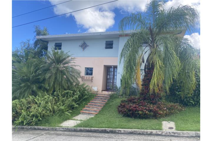 Se vende excelente oportunidad para alquiler a corto plazo, consta de 4 habitaciones y dos banos y m