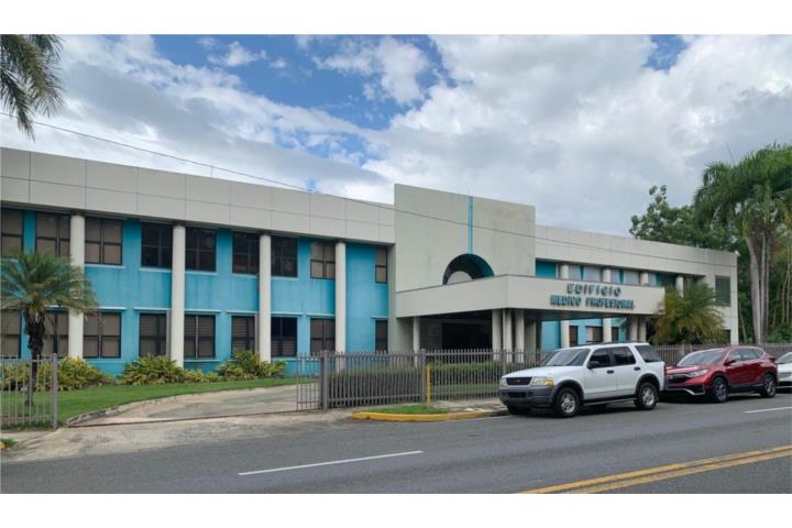 Dos oficinas unidas para un total de 2,003 pies cuadrados de construcción.