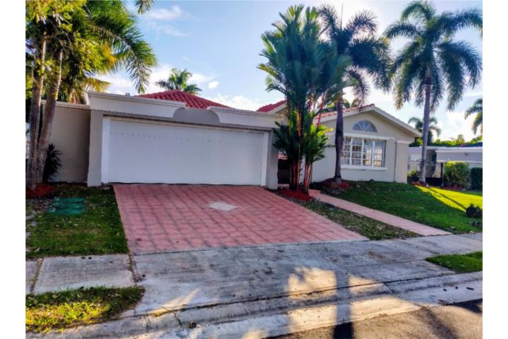 EXCELENTE!!!! PROPIEDAD DE 4 CUARTOS Y 2.