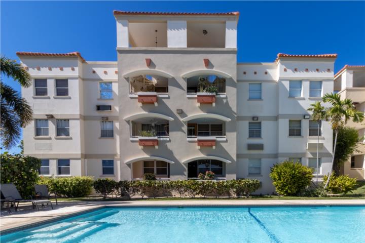 Experience Villa Caracoles, a welcoming garden-level apartment that brings you close to the relaxed,