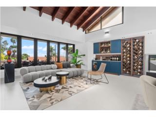La Colina, Guaynabo - Remodelada con Piscina