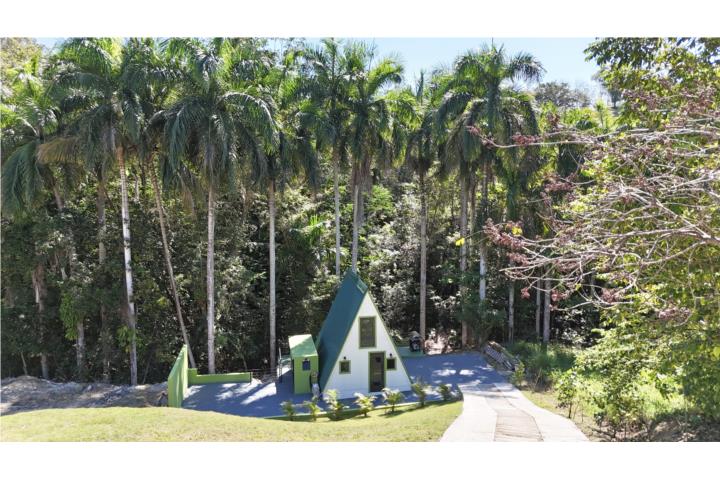 Self-Sustained Eco-Cottage in Puntas, Rincón