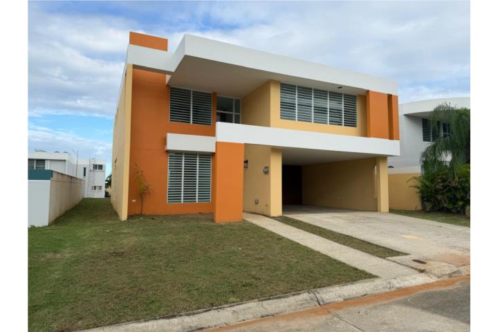 EXCELENTE!!!! PROPIEDAD LISTA PARA VIVIR!!!! DE 4 CUARTOS Y 2.