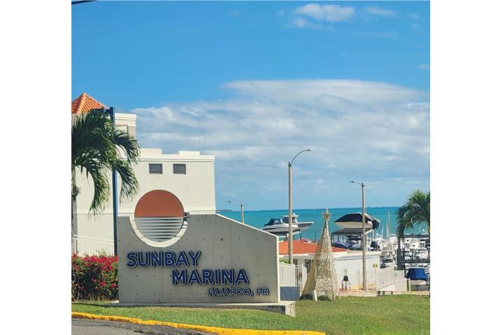 VACACIONES TODO EL AÑO! CONTROL DE ACCESO BELLO APARTAMENTO CON VISTA A LA MARINA, TIENE ELEVADORES1 EN EL PISO 2.