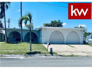 URB. SANTA PAULA, CASA EN GUAYNABO