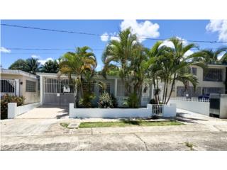 Casa Espaciosa en Villas del Rey, Caguas.