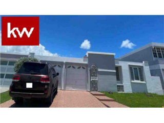URB. LOS MONTES, CASA EN DORADO