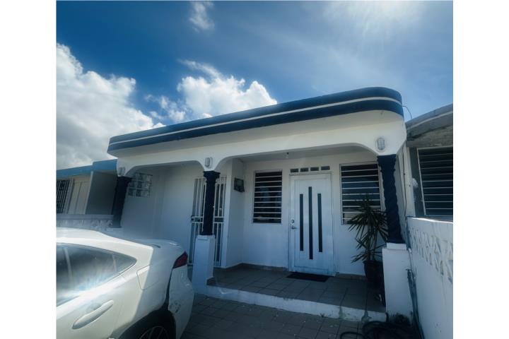 Propiedad multifamiliar ubicada en la Urb.