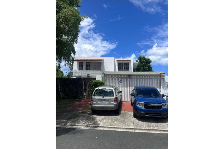 NUEVA EN EL MERCADO! MULTIFAMILIAR! LOCATION, LOCATION! 2 NIVELES! 4 UNIDADES! PLANTA BAJA, 1 CASA 1