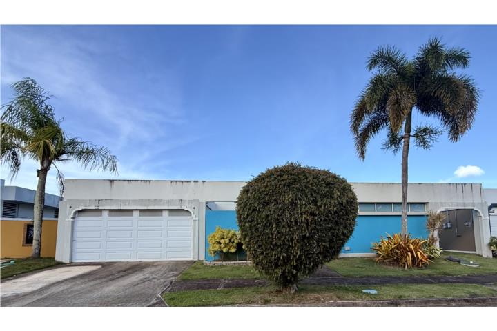 Hermosa casa en área súper céntrico, seguro, tranquilo y privilegiado en: Urb.