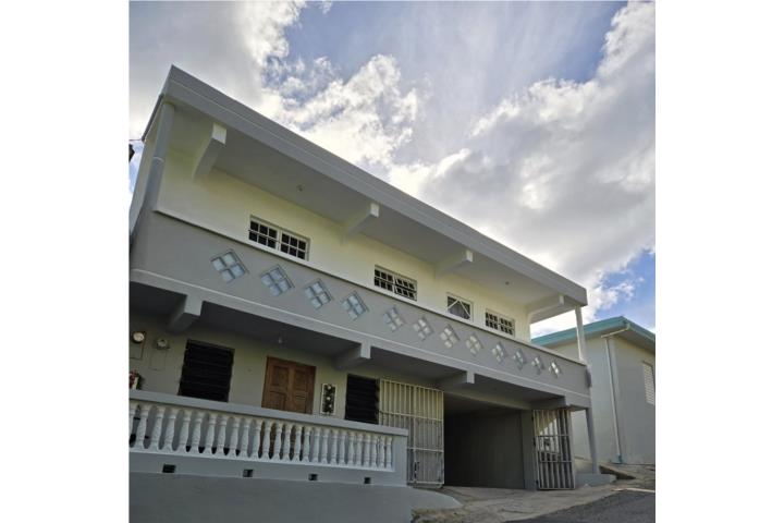 VENTA "AS IS" Sí, son 4 casas por el precio de una.