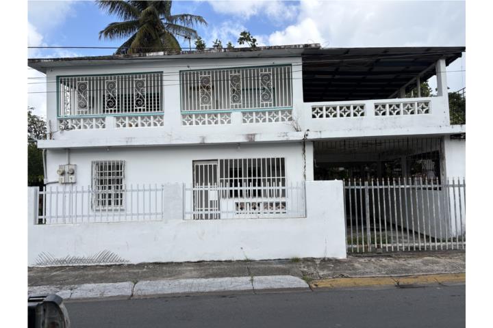 Venta solo CASH,Casa amplia calle cucharilla,calentador y cisterna ideal para vivir y rentar