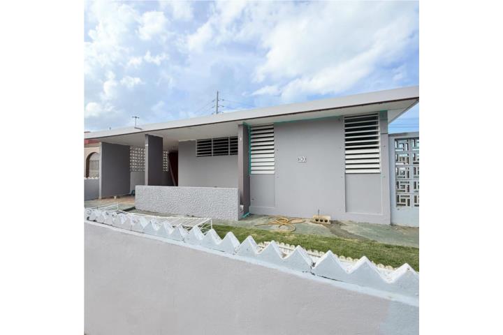 HERMOSA RESIDENCIA REMODELADA.