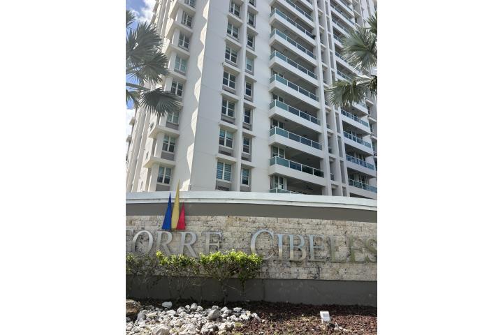 Excelente apartamento para la venta en Condominio Torre de Cibeles .