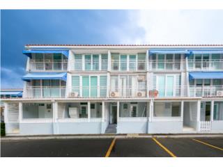 Urb. Villa de Playa II, Walk to the Beach!