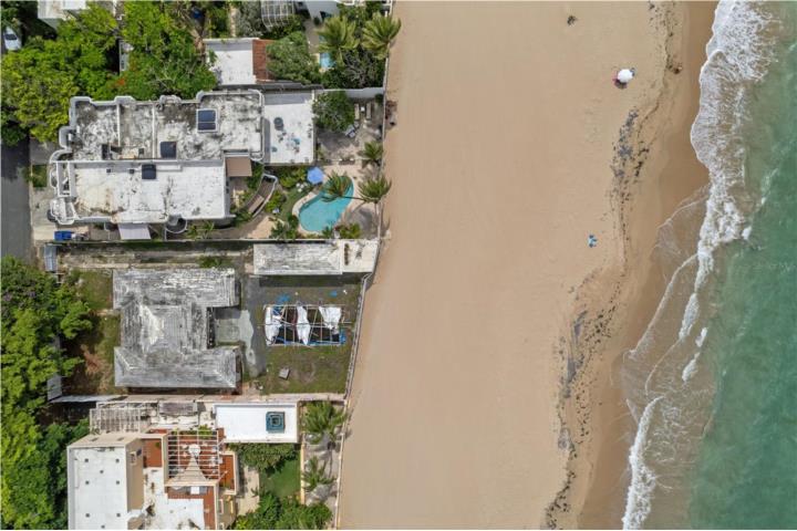 One or more photo(s) has been virtually staged.